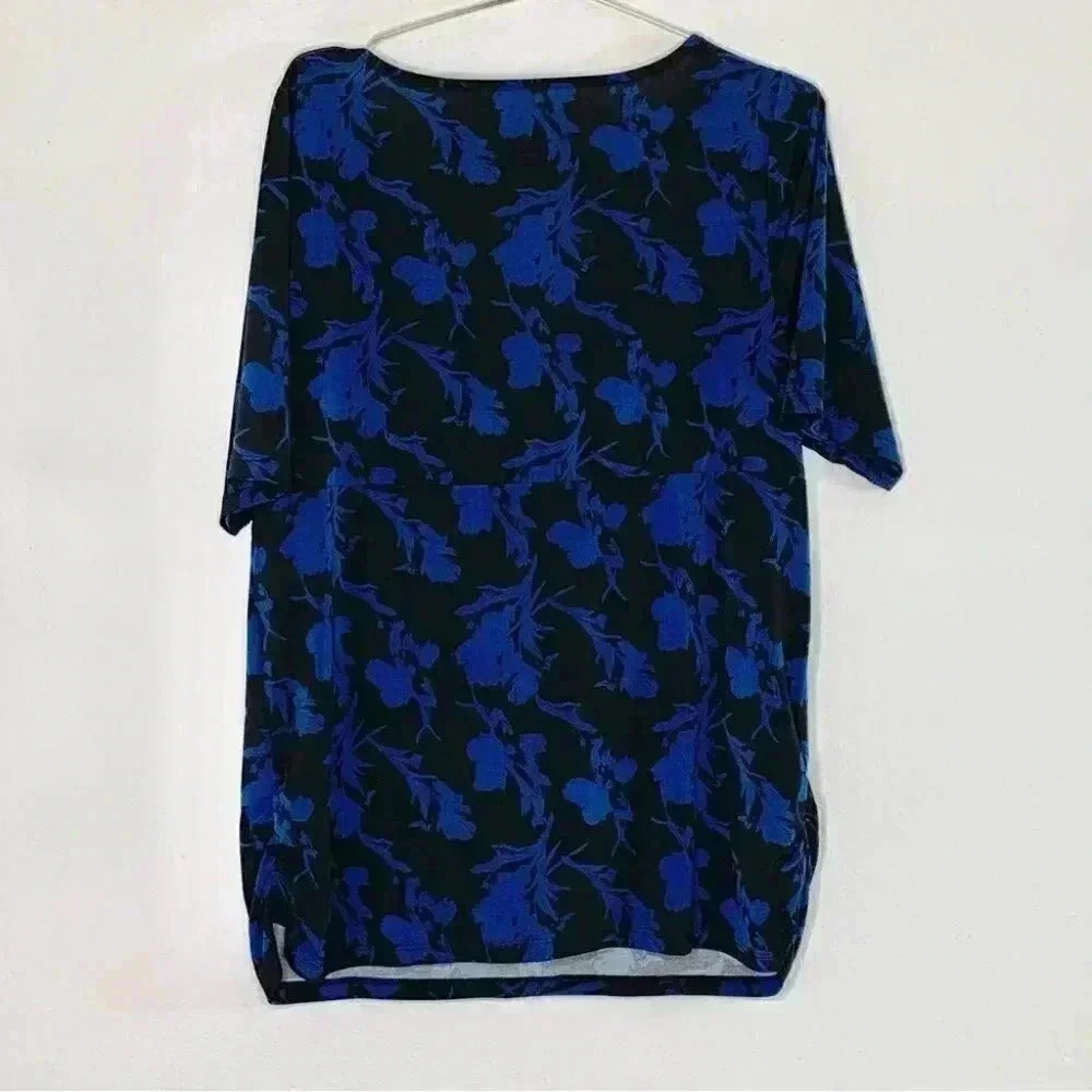 Lane Bryant Top Plus 18/20 Empire Waist Stretch Floral Surplice Blue & black - Picture 3 of 5